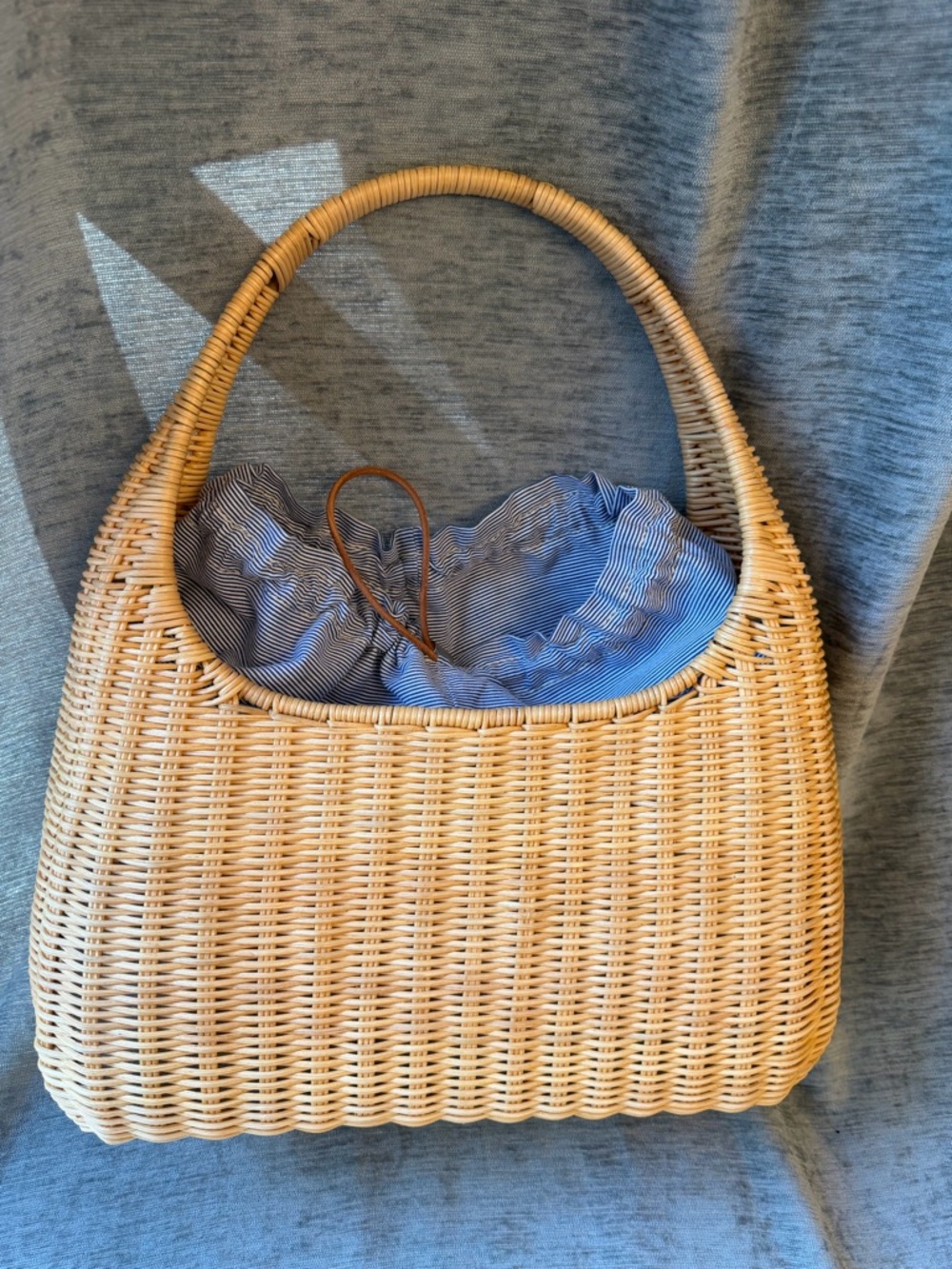 J. McLaughlin Woven Shoulder Bag in Natural Tan - Picture 4 of 7
